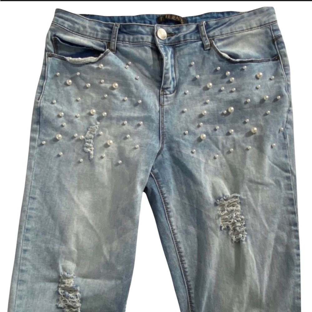 Elite Jeans | Women’s Jeans loose fit, distressed, faux pear embel,  size 13/14